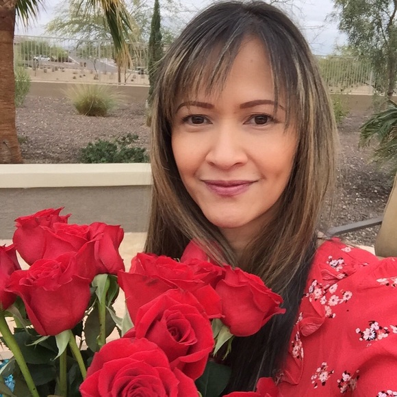 Meet your Posher, Maureen - Picture 2 of 11